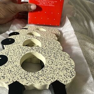 Avon SHEEP NAPKIN RINGS-SET OF 4( vintage)